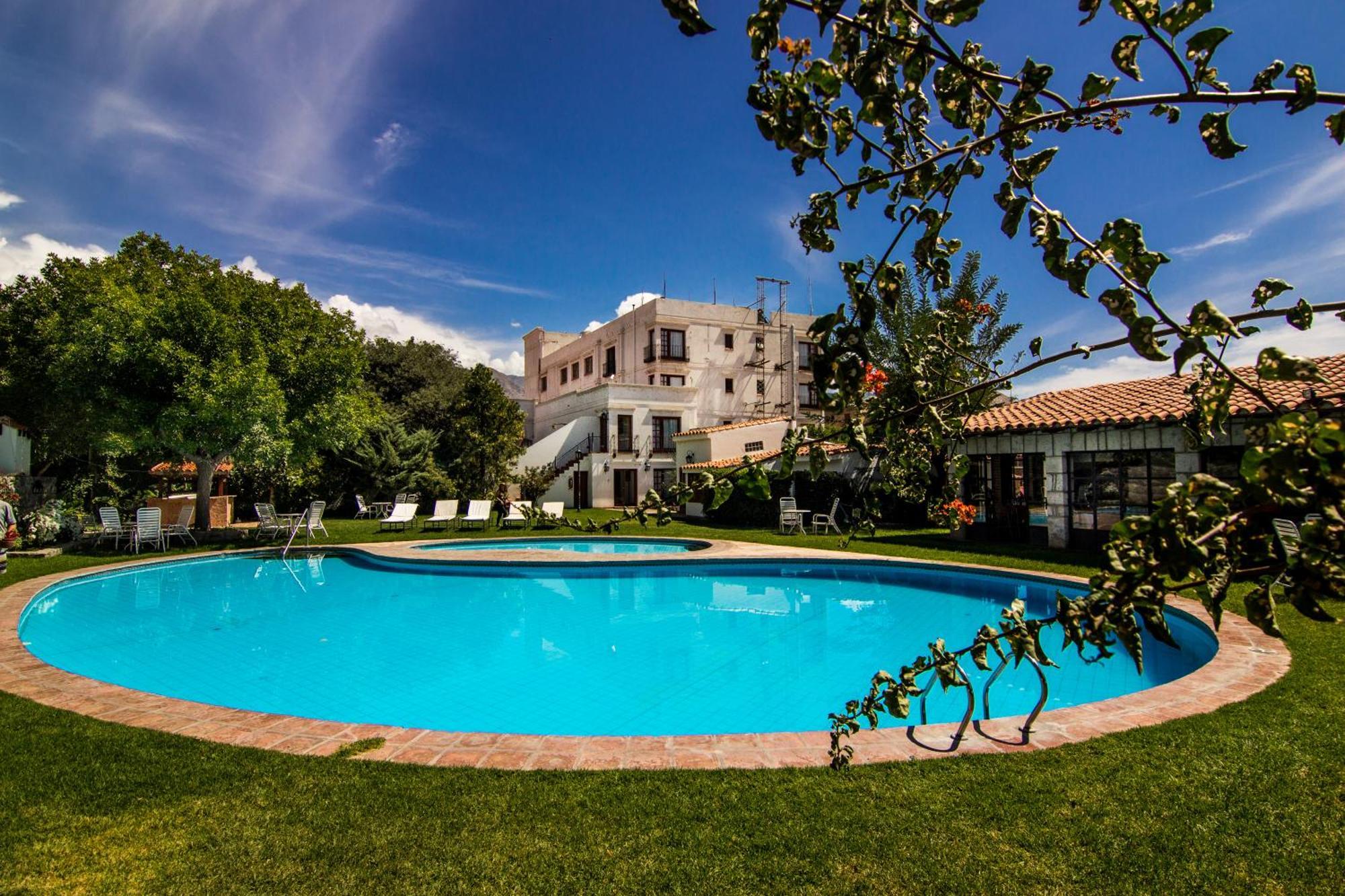 Hotel Asturias Cafayate Extérieur photo